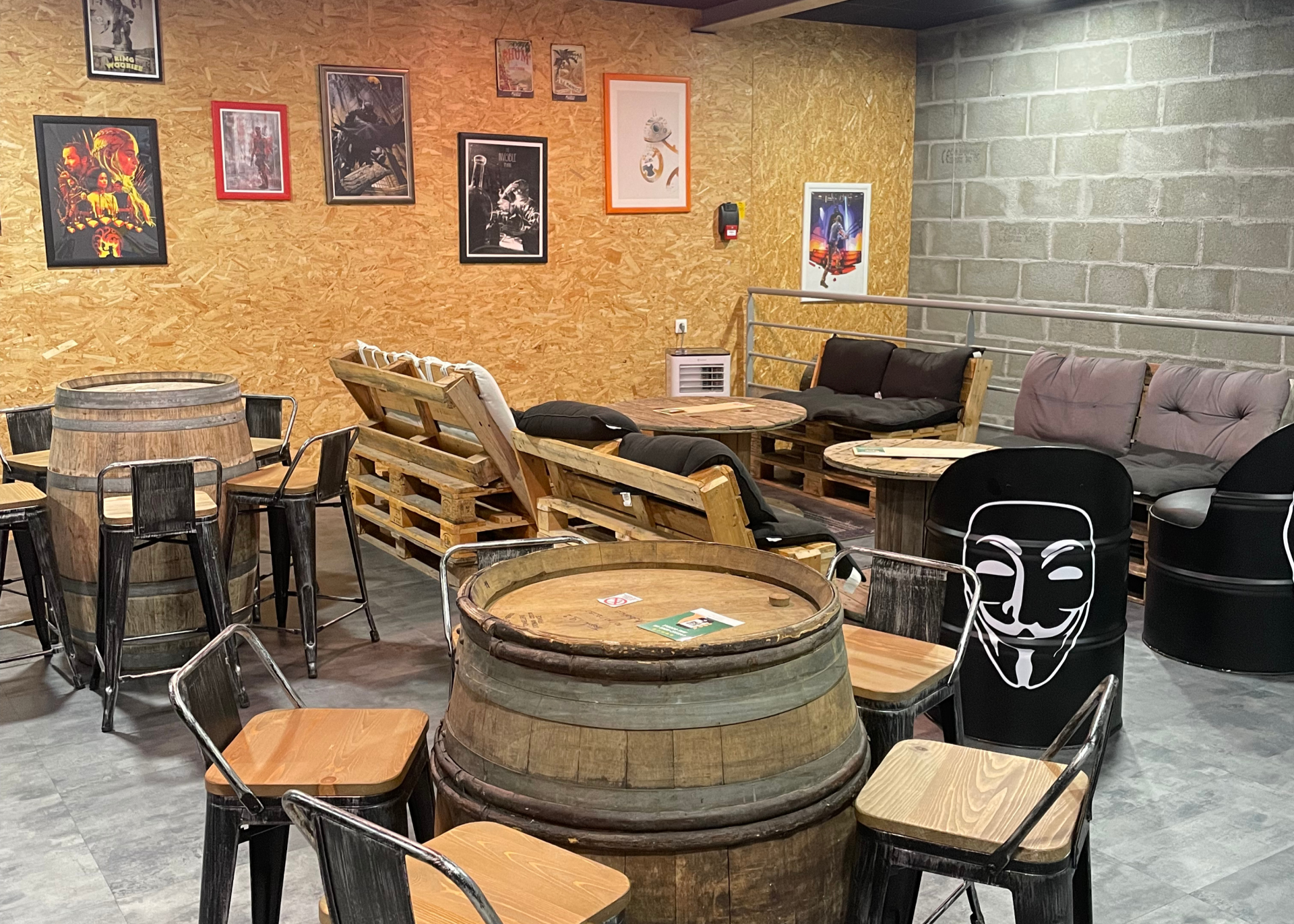 Bar a vins et bieres a sevremoine degustation a la cave de jaby 49450